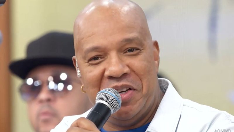 Morre Anderson Leonardo, vocalista do Molejo: ‘Vencido pelo câncer’